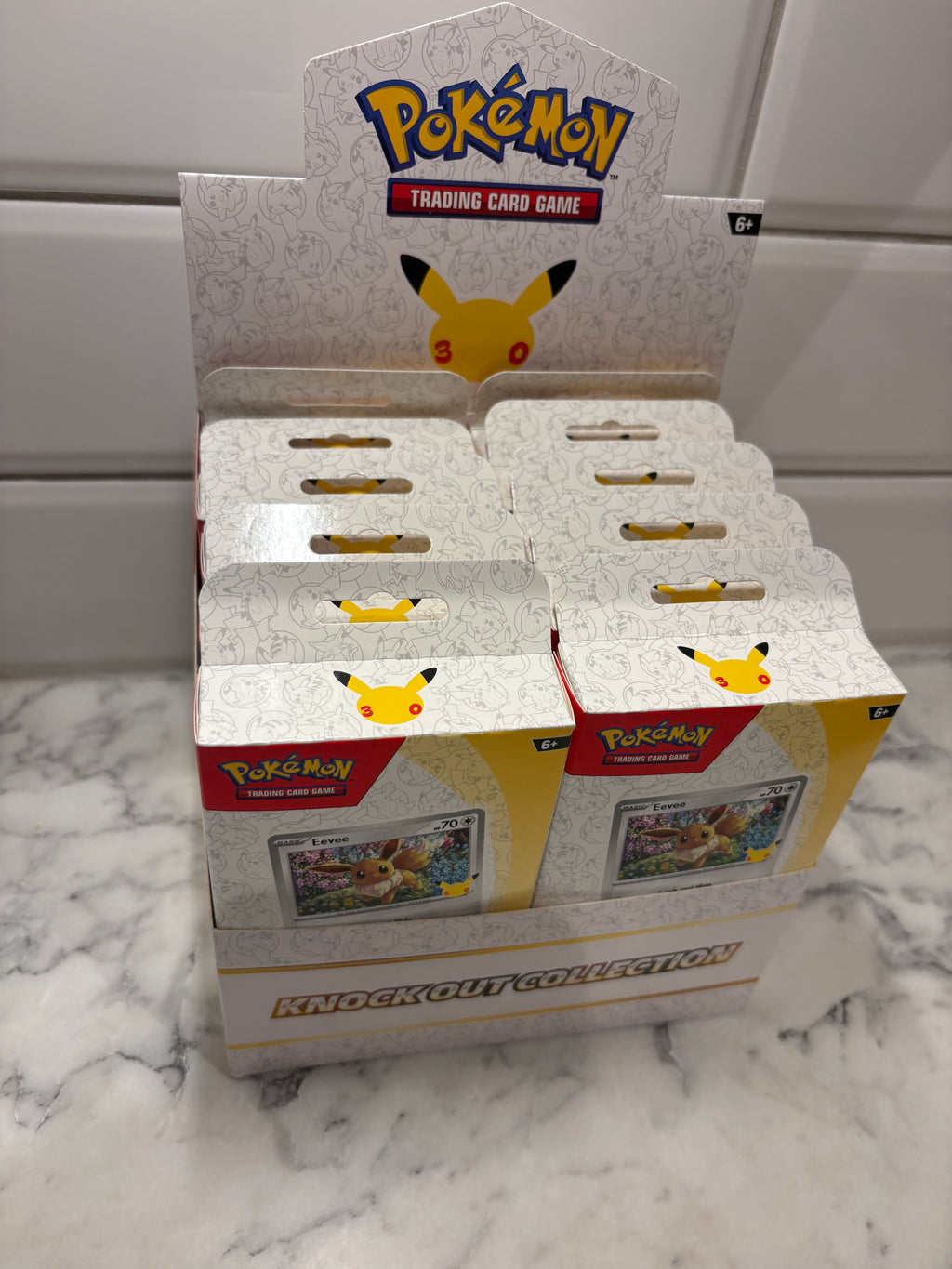 Pokémon TCG 30th Celebration Knock Out Collection – Eevee