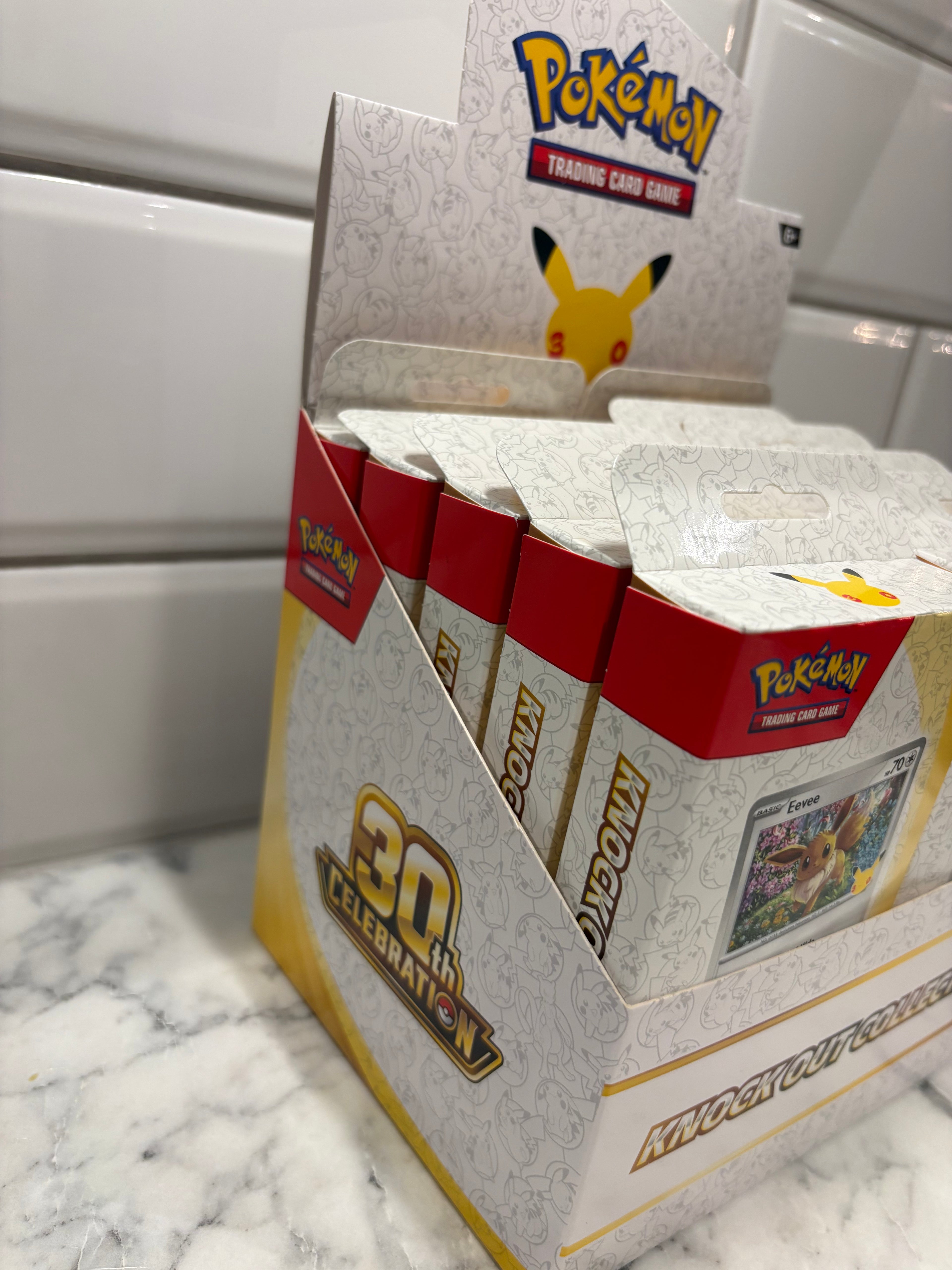 Pokémon TCG 30th Celebration Knock Out Collection – Eevee
